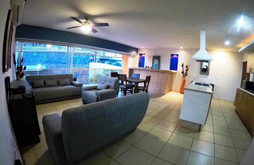 Puerto Vallarta Condominio | Apartamento de 3 dormitorios en la zona hotelera de la Joya.