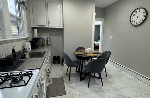 Elizabeth Apartamento | 3 Bedroom Apartment near airport and New York City