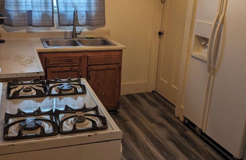 Rochester Apartamento | 3-bedroom apartment near Airport & U of R in charming Rochester with AC