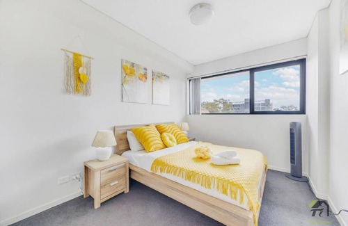 Homebush Apartamento | 3 bedroom apartment, Sleek Sanctuary in Homebush