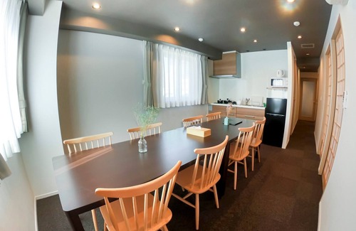 Naniwa Hotel | 3 Bedroom apartment - Three Bedroom Apartment / Osaka Ōsaka