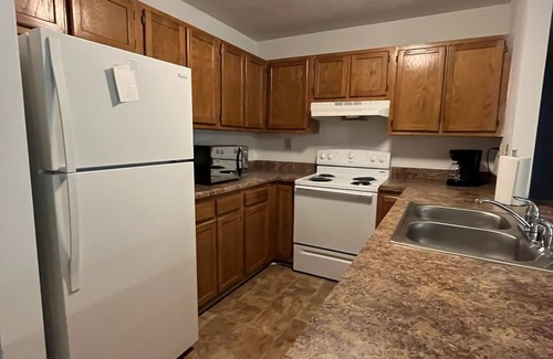 Kabrich Crescent Apartamento | 3-bedroom Apartment in Blacksburg, Half a Mile from Downtown!