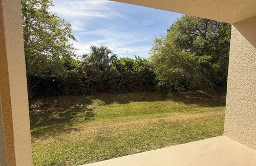 Hopkins Fitch Grant Apartamento | 3-bedroom apartment in brilliant Holly Hill with WiFi, AC