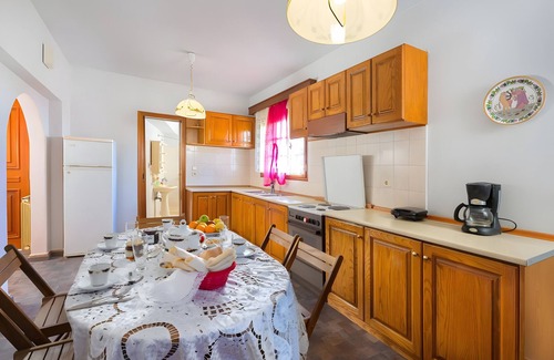 Kalavarda Apartamento | Apartamento de 3 dormitorios sin piscina con vistas al mar, Wi-Fi y aire acondicionado