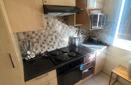 Germiston Apartamento | 3 bedroom Apartment in Bedfordview
