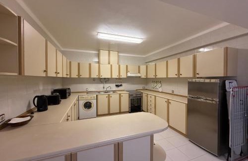 Fatima Apartamento | 3 Bedroom Apt 15 Min Walk to Fátima Sanctuary