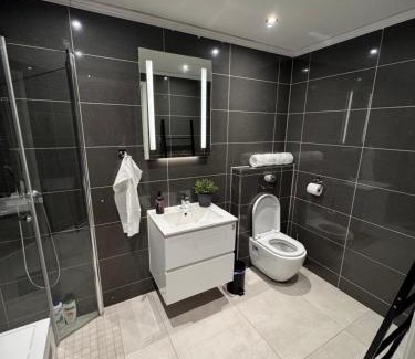 Gronland Apartamento | 3-bedroom apt for 7,Two baths, Oslo Central