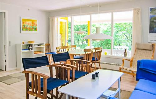Pedersker Casa | 3 Bedroom Awesome Home In Aakirkeby