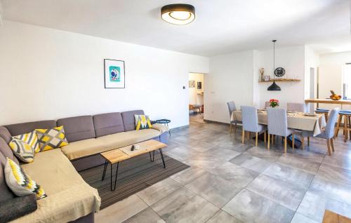 Marcana Casa | 3 Bedroom Awesome Home In Marcana