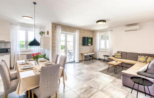 Marcana Casa | 3 Bedroom Awesome Home In Marcana