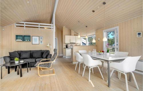 Rødhus Casa | 3 Bedroom Awesome Home In Pandrup