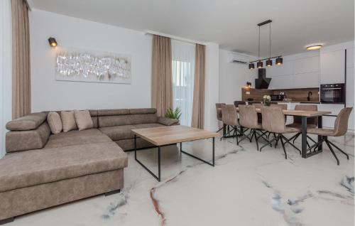 Vrsi Casa | 3 Bedroom Awesome Home In Vrsi