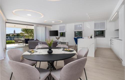 Krk Apartamento | 3 Bedroom Beach Front Apartment In Krk
