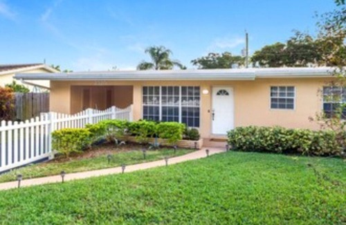 Santa Barbara Estates Casa | 3 Bedroom Beach House, Near All!