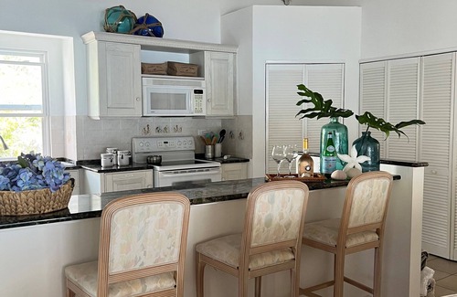Frigate Bay Casa | 3 Bedroom Beach House Right on the Beach!