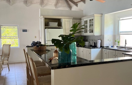 Frigate Bay Casa | 3 Bedroom Beach House Right on the Beach!