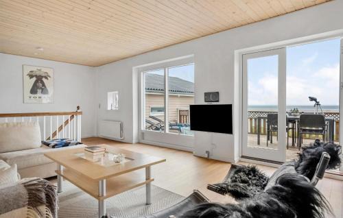 Sandkaas Apartamento | 3 Bedroom Beautiful Apartment In Allinge