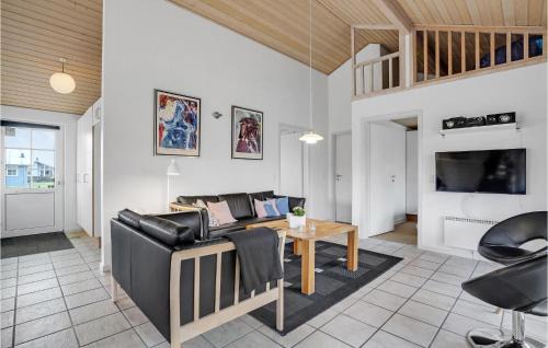 Houstrup Casa | 3 Bedroom Beautiful Home In Nørre Nebel