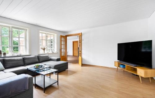 Helligsoe Casa | 3 Bedroom Beautiful Home In Videbæk