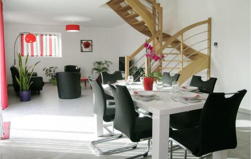 Dourdan Casa | 3 Bedroom Beautiful Home In Dourdain