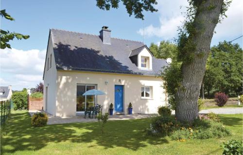 Guehenno Casa | 3 Bedroom Beautiful Home In Guehenno