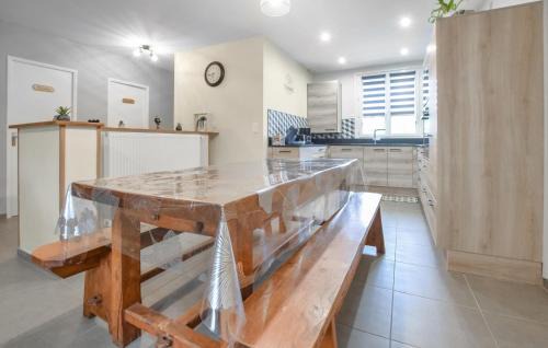 Lessay Casa | 3 Bedroom Beautiful Home In Lessay