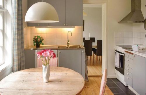 Mantorp Casa | 3 Bedroom Beautiful Home In Mantorp