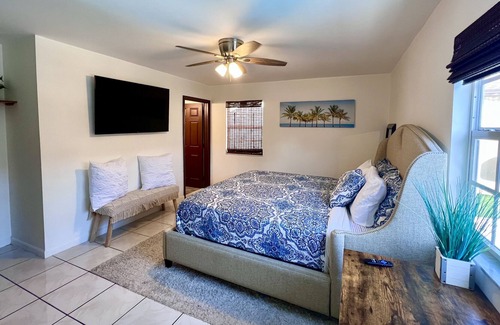 Whisper Walk Casa | 3 bedroom Boca Raton home with heated pool and bar