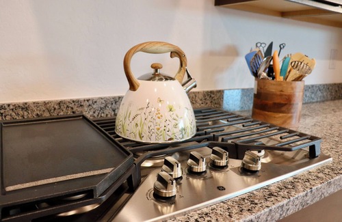 Surprise Casa | 3-bedroom building in phenomenal Surprise with WiFi, AC