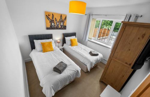 Stoke Bardolph Apartamento | 3 Bedroom Bungalow with Garden and Parking
