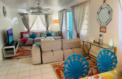 Charlotte Amalie Casa | 3-bedroom bungalow in brilliant Charlotte Amalie with AC and parking.