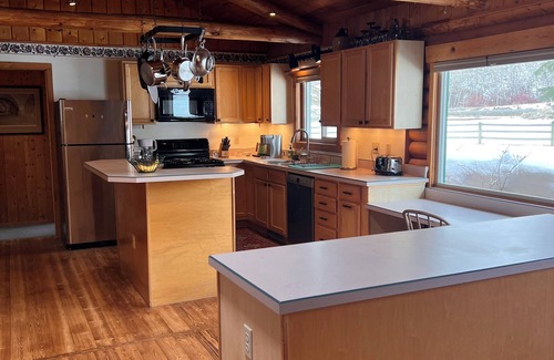 Bozeman Cabina | 3-bedroom cabin in beautiful Bridger Canyon