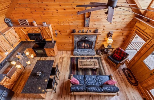 Stanardsville Cabina | 3 Bedroom Cabin near SNP with views!