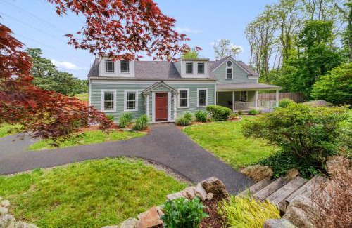 Sandwich Casa | 3 Bedroom Cape House by Leavetown Vacations