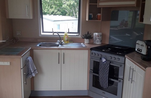 Cowes Cabina | 3-Bedroom caravan at Thorness bay