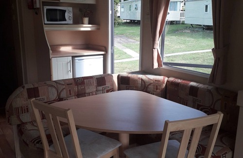 Cowes Cabina | 3-Bedroom caravan at Thorness bay
