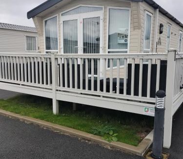 Rhyl Apartamento | 3 bedroom caravan, Rhyl, Edi Rita, Robin Hood, Pet Friendly