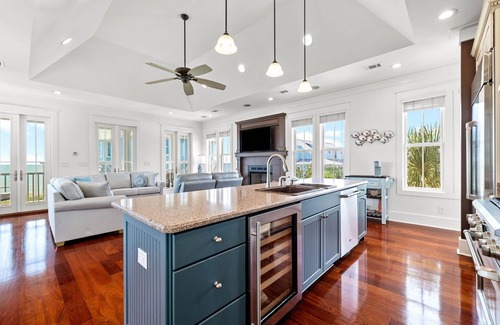 Port St. Joe Casa | 3 bedroom + Carriage House | Waterfront Access, Pool, Golf Cart, & Hot Tub