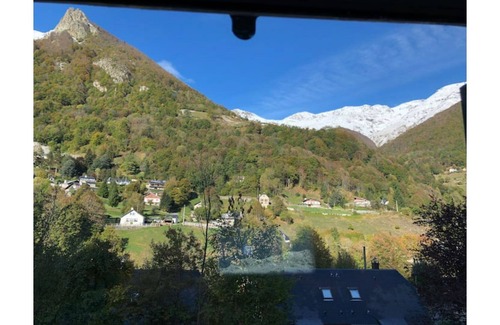 Cauterets Chalet De Esquí | 3 bedroom chalet with fireplace and enclosed garden