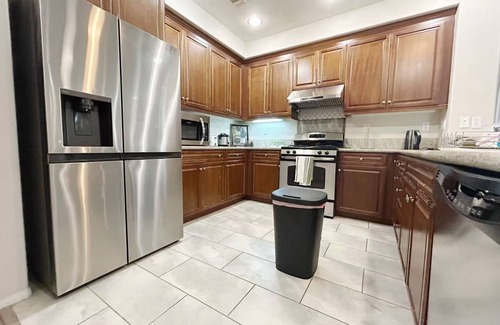 Portola Springs Condominio | 3-bedroom condo in delightful Irvine with AC