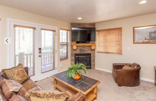 Eden Condominio | 3-bedroom condo in fabulous Eden, skiing, biking, hiking, and water sports