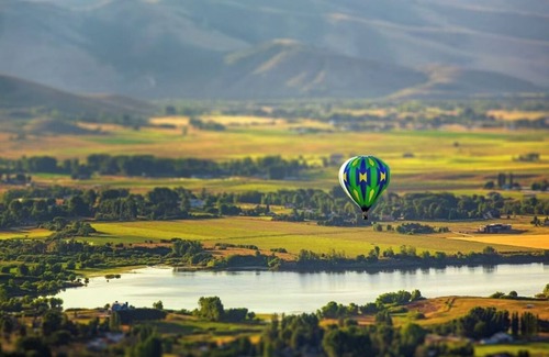Eden Condominio | 3-bedroom condo in fabulous Eden, skiing, biking, hiking, and water sports