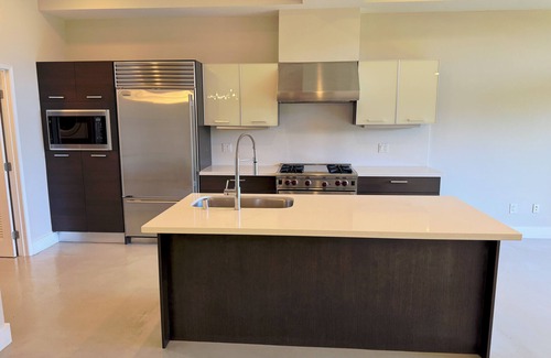 Ocean Park Condominio | 3-bedroom condo in wonderful Santa Monica with AC