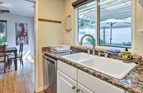 Walnut Creek Condominio | 3-bedroom condo in walkable Walnut Creek with AC and tennis/hot tub/pool
