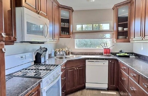 West Central Saskatchewan Cabaña | 3 Bedroom Cottage at Delaronde Resort