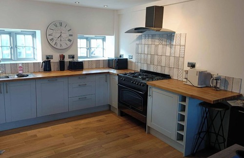 Honiton Cabaña | 3 Bedroom Cottage - Hot Tub,