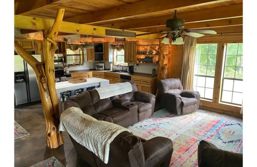 Atoka Cabaña | One of A Kind McGee Creek Cottage