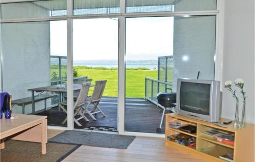 Syddjurs Kommune Apartamento | 3 Bedroom Cozy Apartment In Ebeltoft