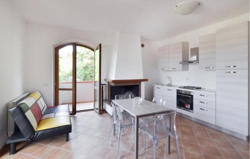 Nerbisci Apartamento | 3 Bedroom Cozy Apartment In Gubbio