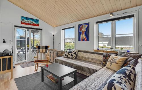 Kirke Hyllinge Casa | 3 Bedroom Cozy Home In Kirke Hyllinge